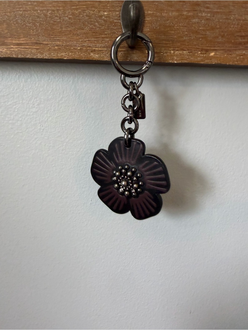 COACH Tea Rose Leather Key Fob Bag Purse Charm Keychain Black Gunmetal Studded